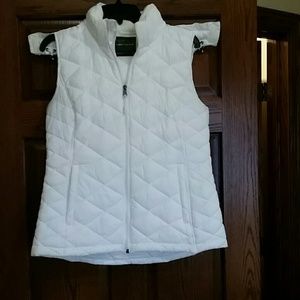 Tek Gear ivory, quilted, hooded vest